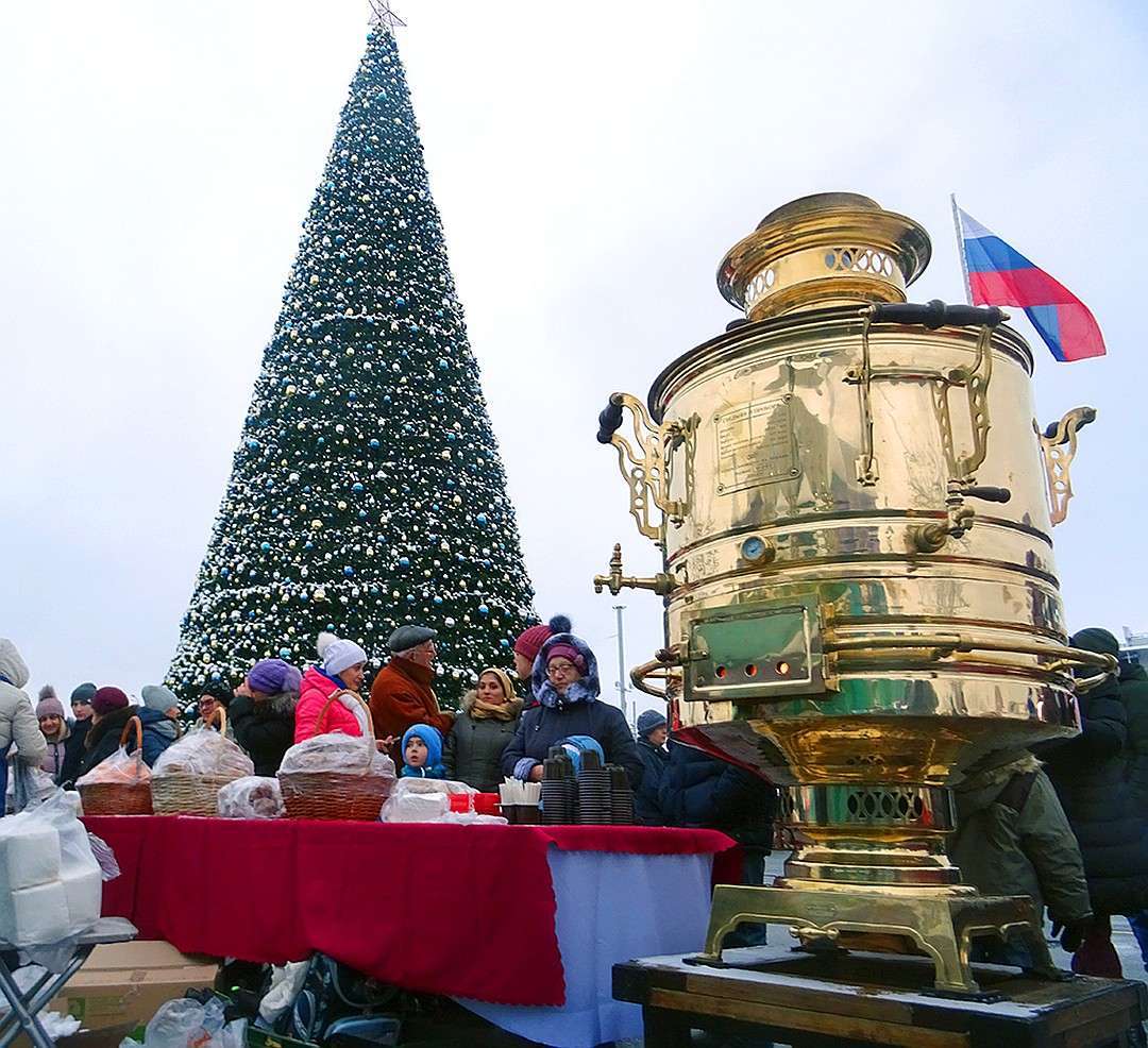 Рождественские святки в Туле. Православные святыни храмов и Кремля. Праздничные массовые гулянья.